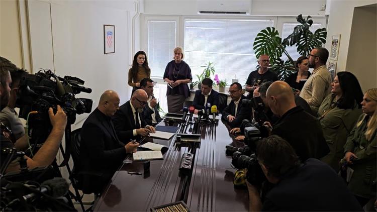 Slika /slike/foto 4_24/foto PPVRH-RI 10-4_24/nsl PPVRH-RI 10-4_24.jpg